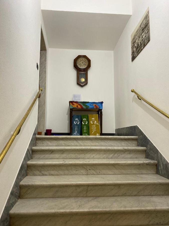 B&B Dormire Dai Grimaldi Genova Exterior foto