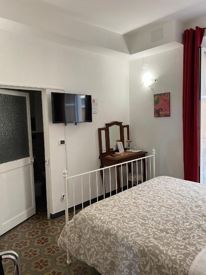 B&B Dormire Dai Grimaldi Genova Exterior foto